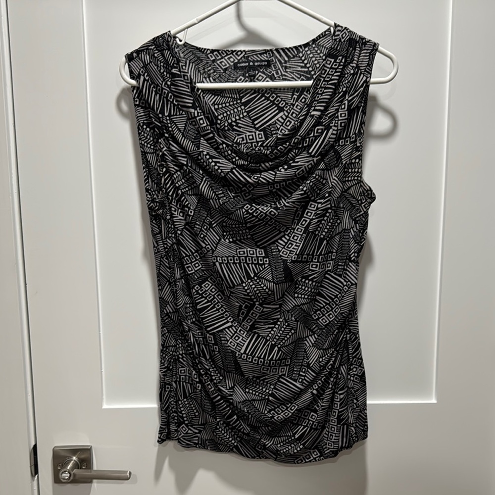 Cable & Gauge Ruched Black and Gray Sleeveless Dress Top